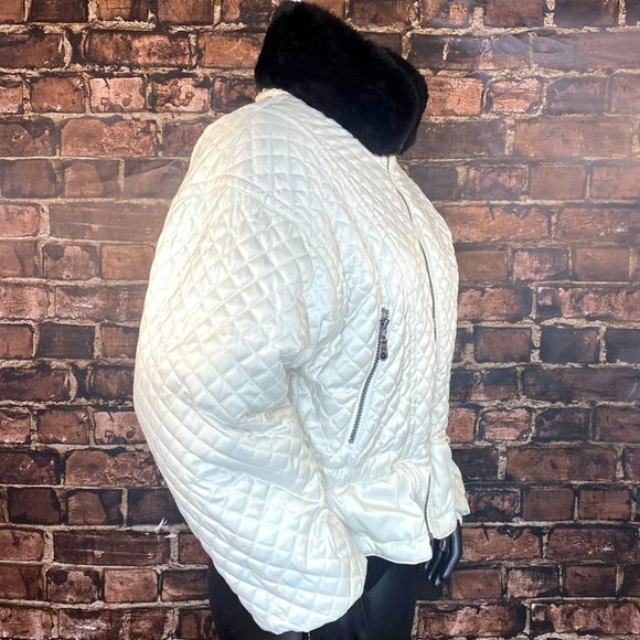 Women's White Quilted Ski Jacket with Black Collar - Picture 3 of 11